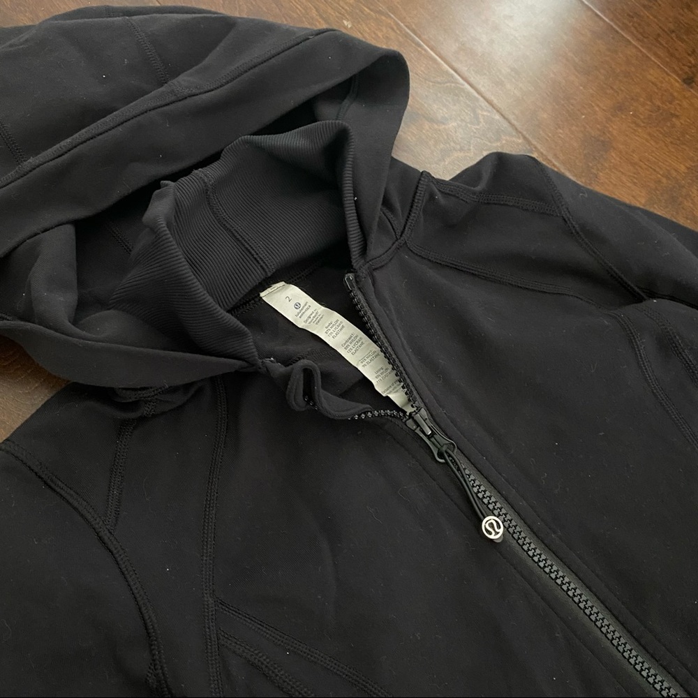 Lululemon jacket - Picture 3 of 6